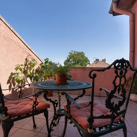 Villa-hotel Escala 4*