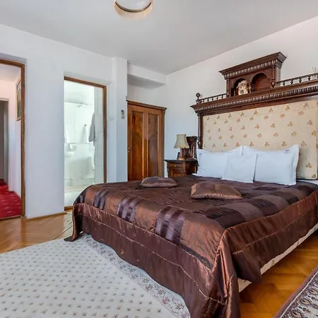 Villa-hotel Escala 4* Kluž