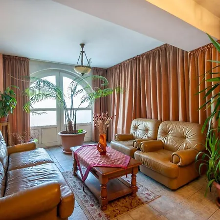 Villa-hotel Escala Hotel 4*