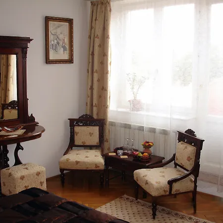 Villa-hotel Escala 4* كلوج-نابوكا