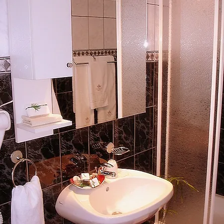 Villa-hotel Escala كلوج-نابوكا