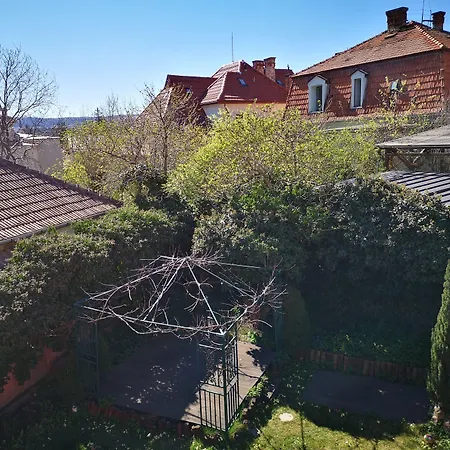 Villa-hotel Escala فندق