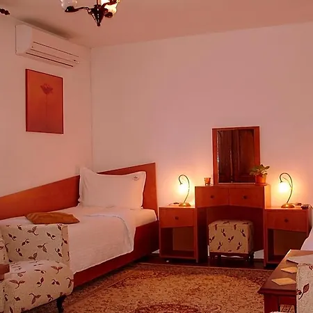 Villa-hotel Escala Hotel
