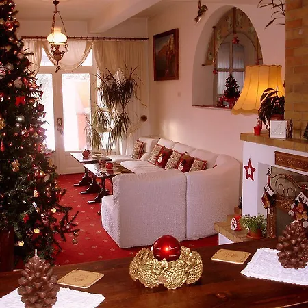 Villa-hotel Escala Kluž