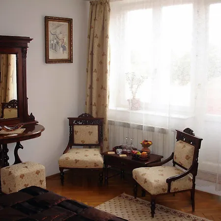 Villa-hotel Escala 4* Kluž