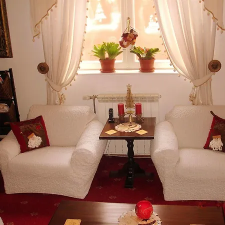 Villa-hotel Escala Hotel