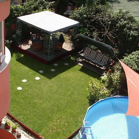 Villa-hotel Escala 4* Kluž