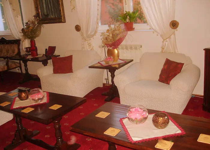 Otel Villa-hotel Escala 4*